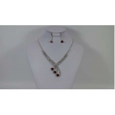 Studs Wine Diamante Necklace