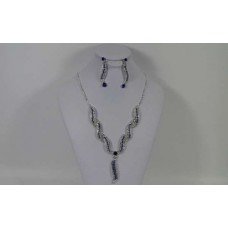 Gorgeous New Blue And Silver Crystal Necklace And Earrings Set in Free Gift Packaging 